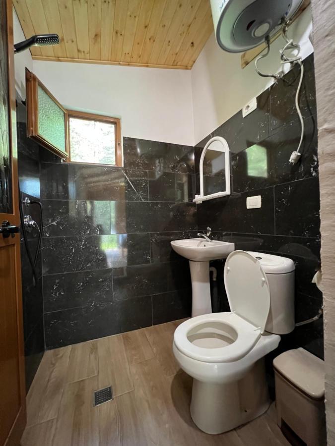 Bujtina Uji I Panjes, Log Cabins Dukat Екстер'єр фото