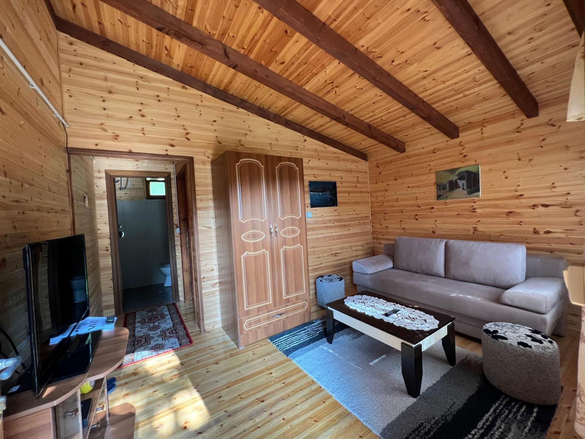 Bujtina Uji I Panjes, Log Cabins Dukat Екстер'єр фото